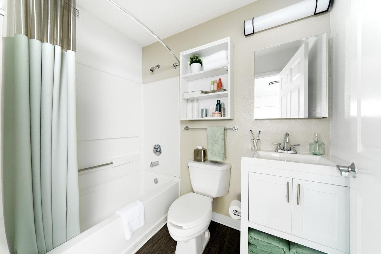 Intown Suites Extended Stay Houston Tx - Highway 6 ไซเปรส ภายนอก รูปภาพ